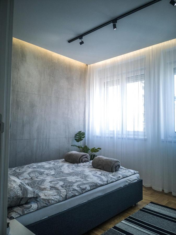 Raw Industrial City Apartment Subotica Dış mekan fotoğraf