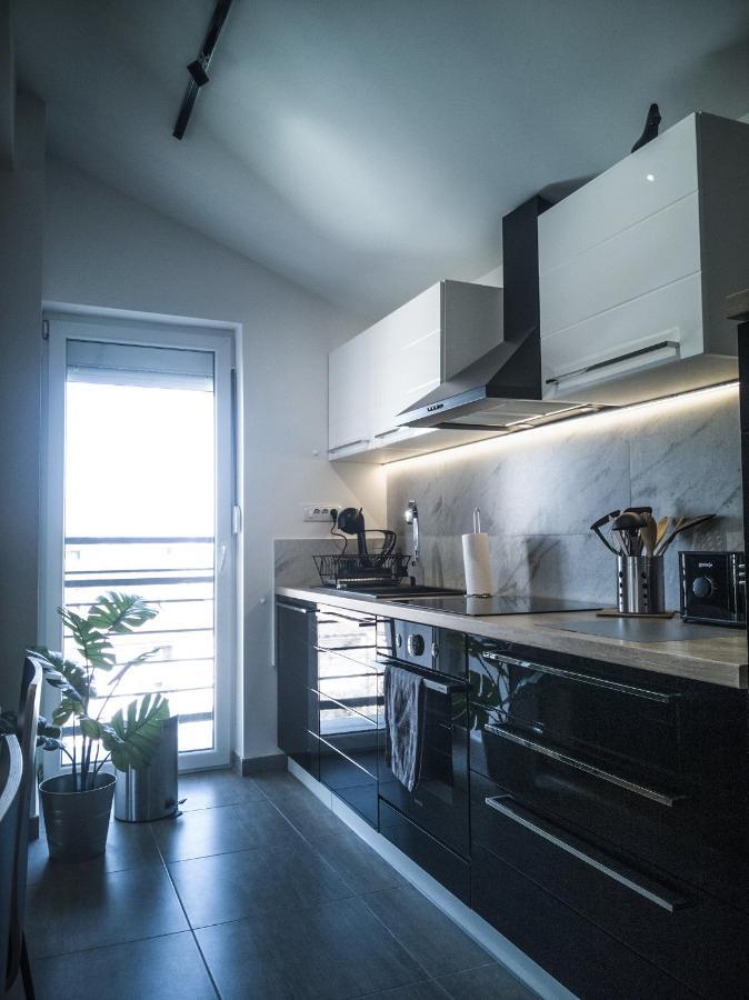 Raw Industrial City Apartment Subotica Dış mekan fotoğraf
