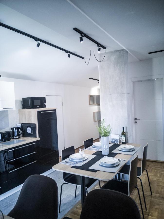 Raw Industrial City Apartment Subotica Dış mekan fotoğraf